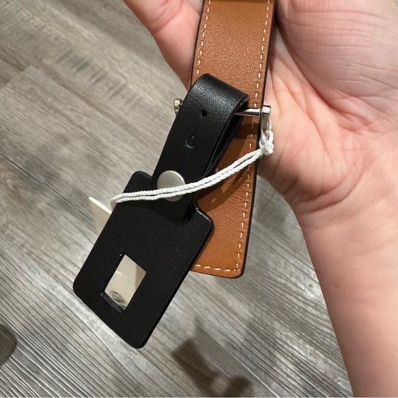 Tory Burch 1” Reversible Logo Black Classic Cuoio Silver Belt - Picture 8 of 12